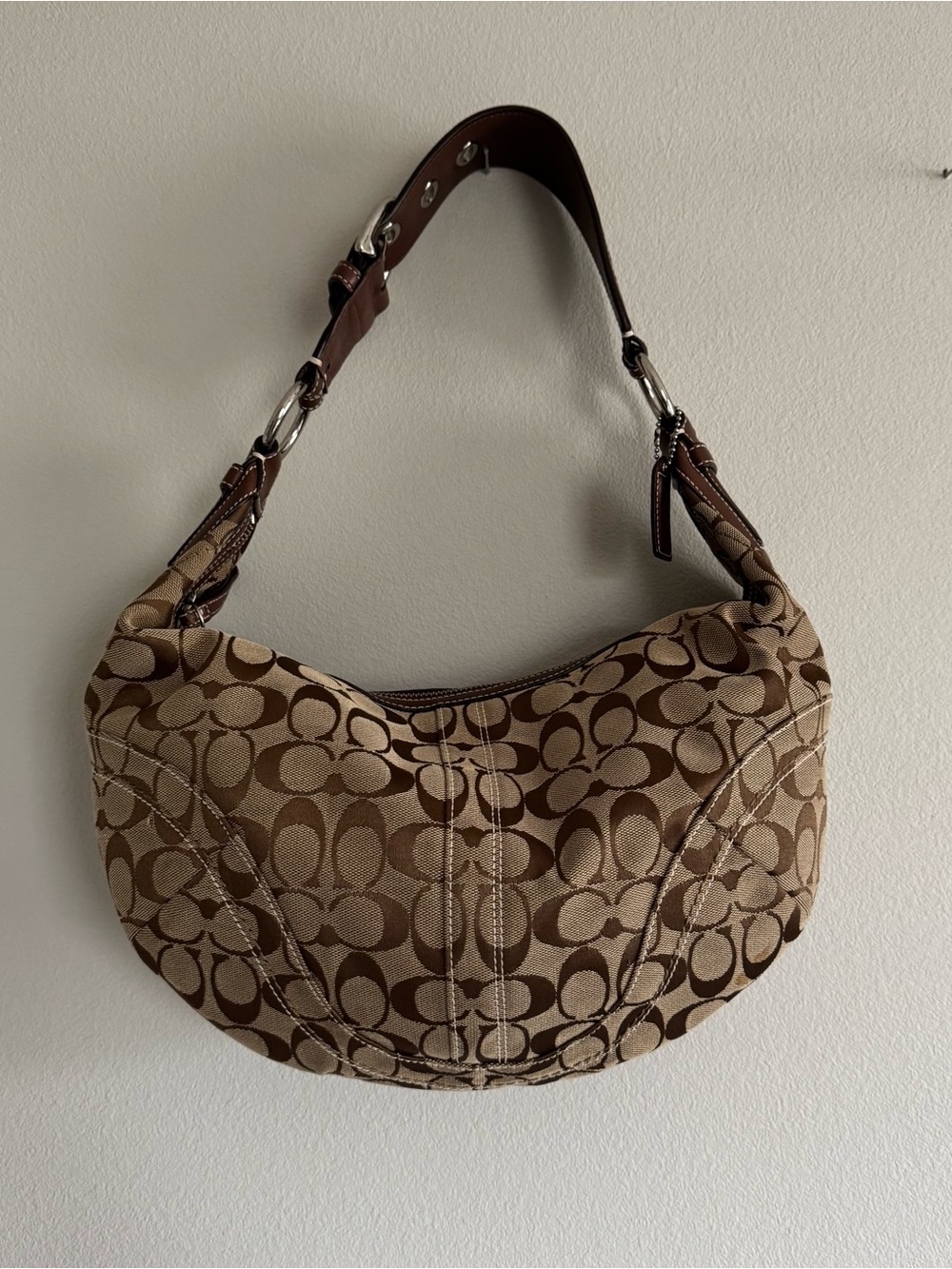 Vintage 2006 Coach Soho Signature Hobo Bag 10075 Brown Tan Y2K Big Buckle
